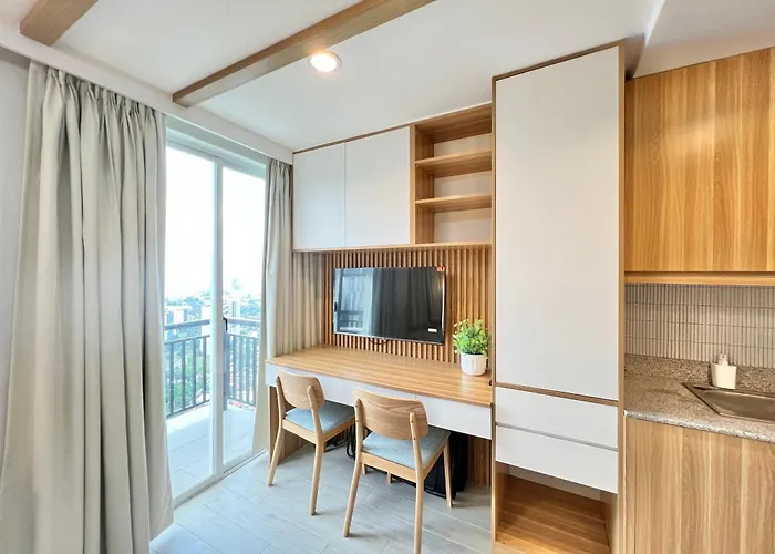 Near Ayala In Cityscape Grand Tower Aparthotel Cebu