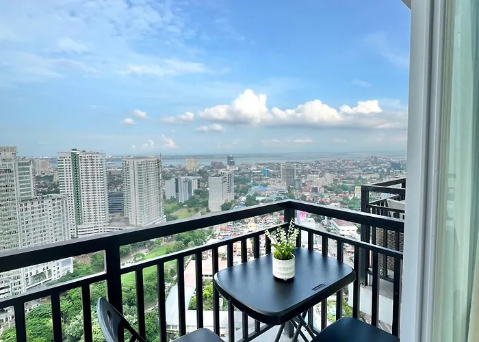 Near Ayala In Cityscape Grand Tower Aparthotel 3*